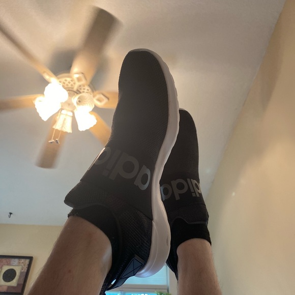 NIKE RUNNING SHOES - Picture 2 of 4